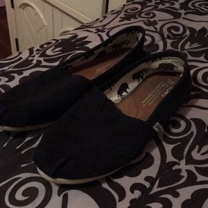 Toms